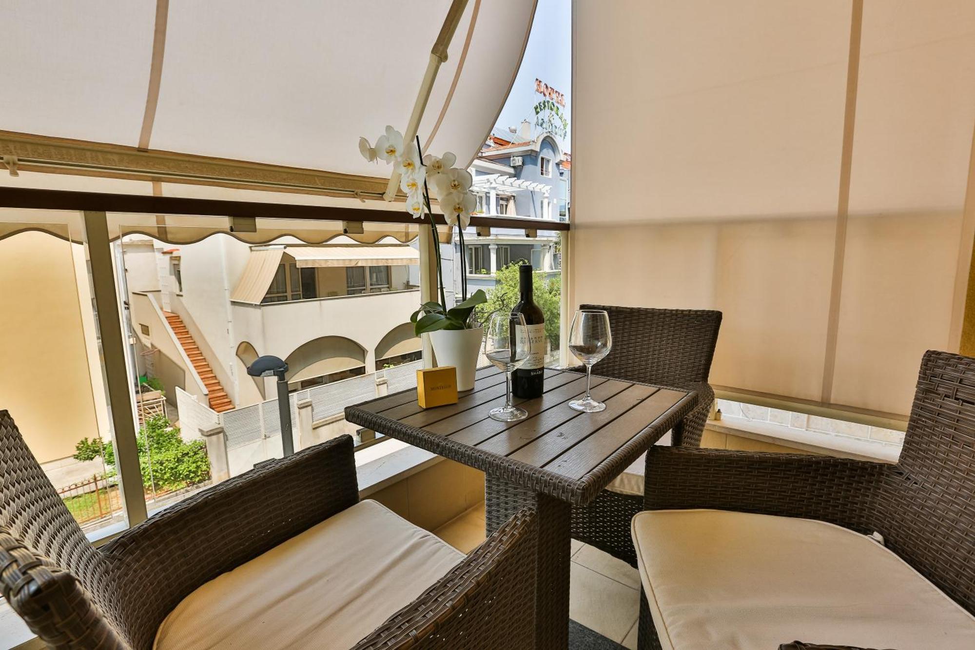 Montesun Boka Apartments Budva Zewnętrze zdjęcie